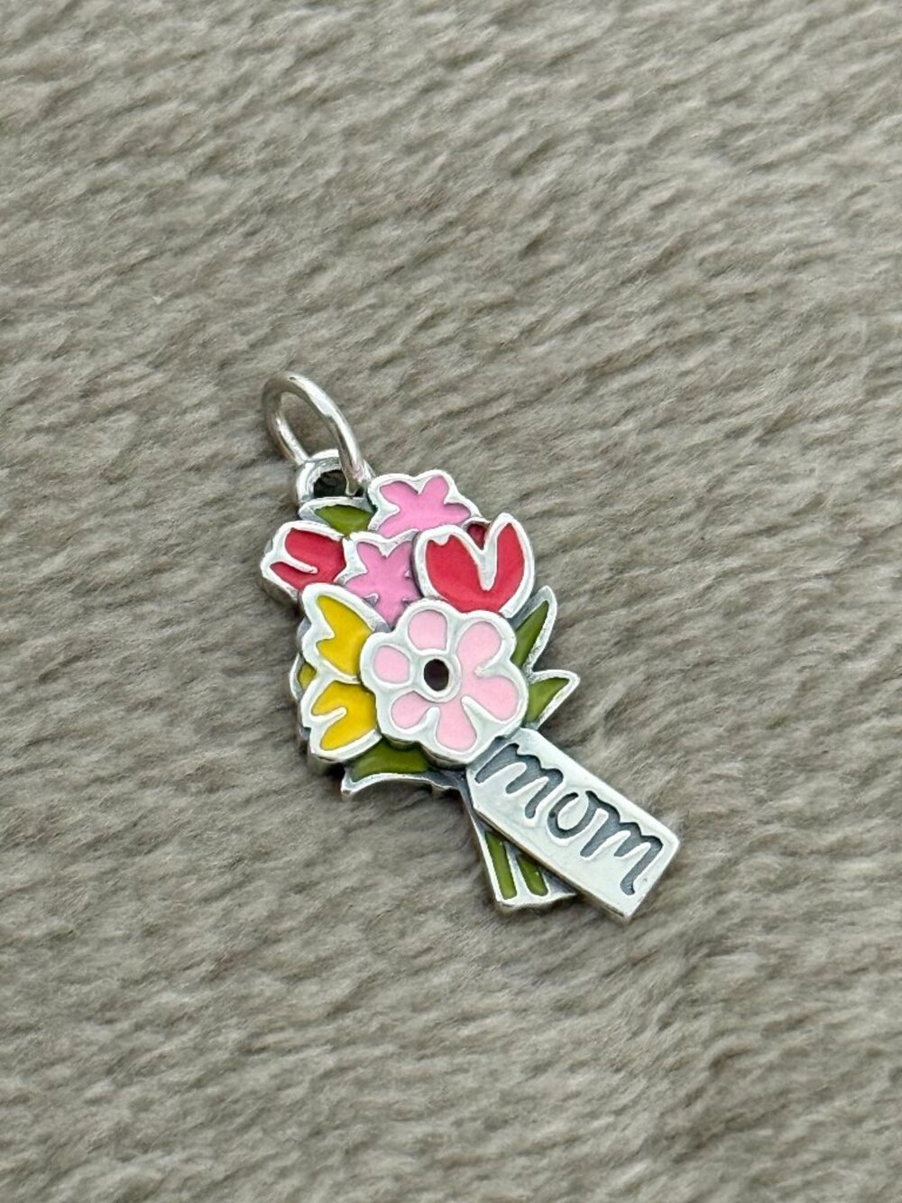 Enamel Bouquet For Mom Charm